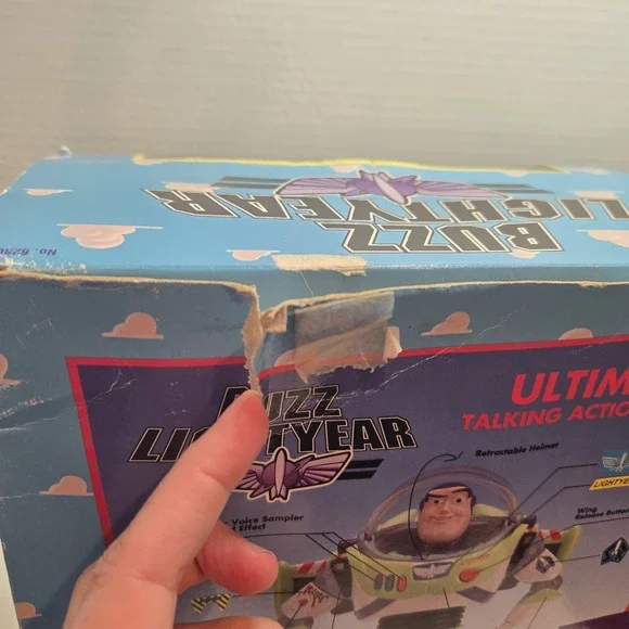 TOY STORY Ultimate Talking Action Figure BUZZ LIGHTYEAR 1995 First Edition W Box